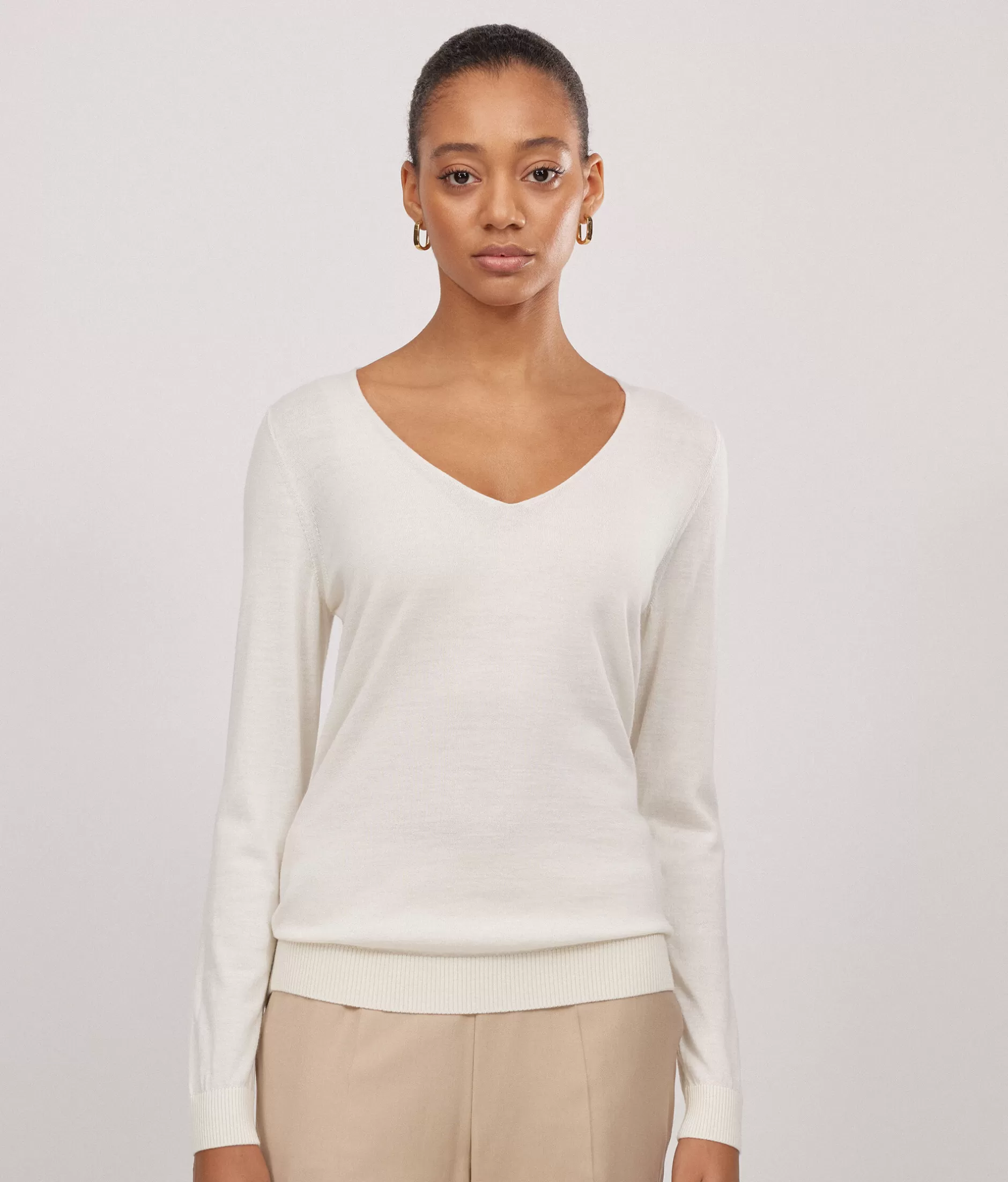Store Falconeri Ultrafine Cashmere V-Neck Sweater white -8005 - bow