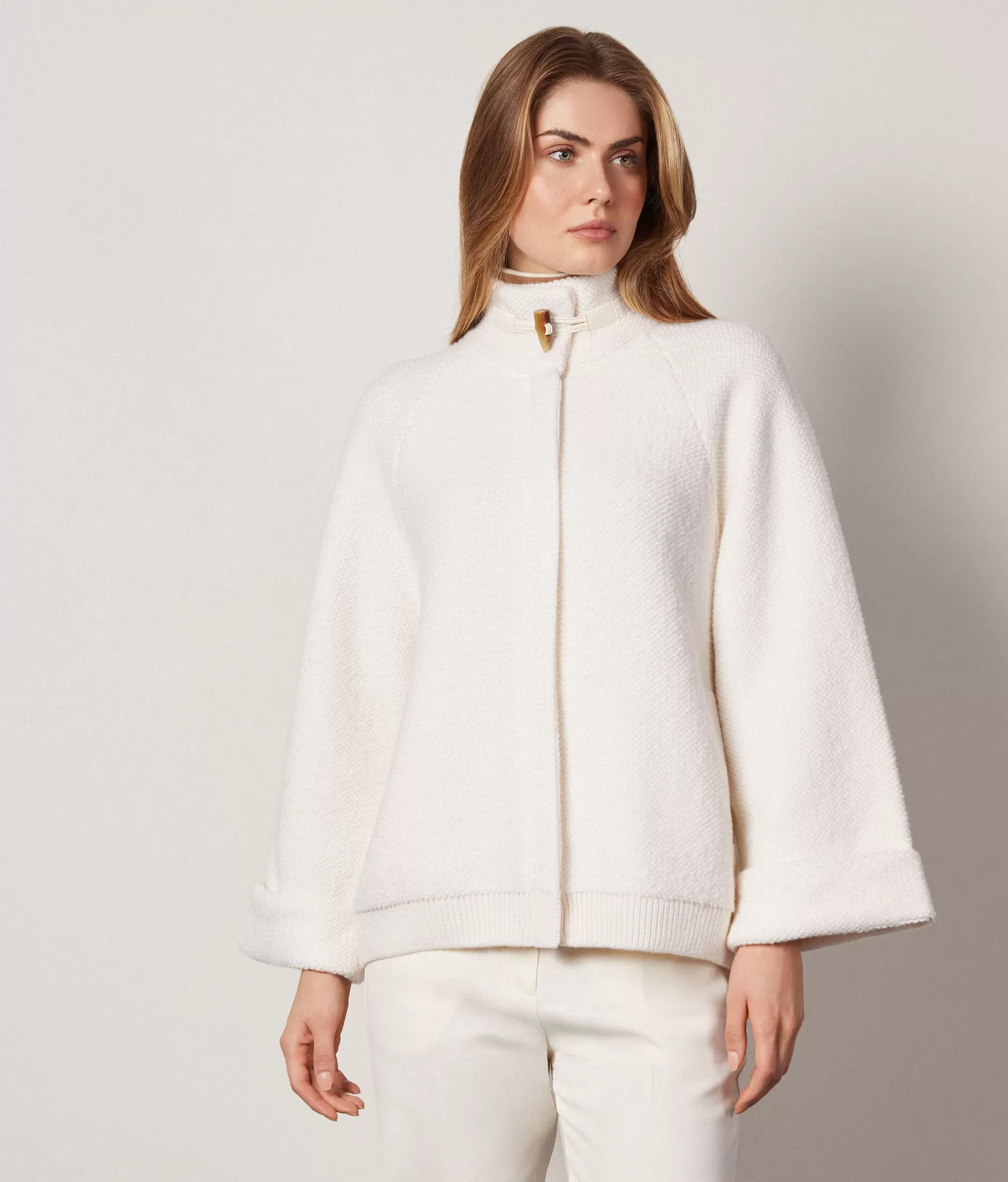 New Falconeri Ultrasoft Cashmere Cloak white -8005 - bow
