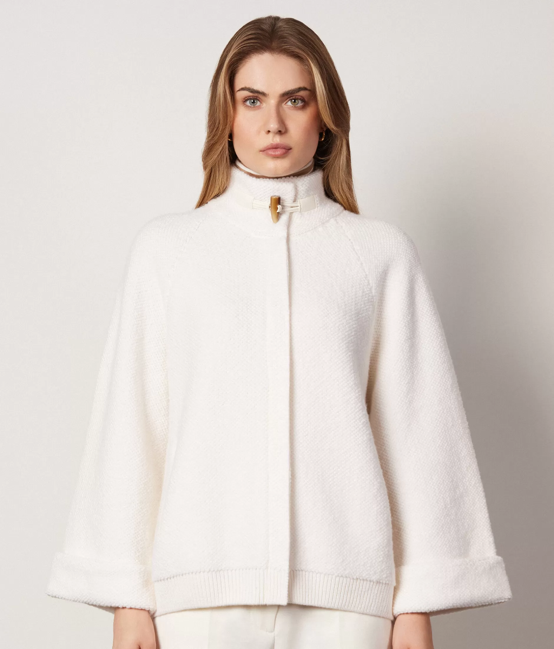 New Falconeri Ultrasoft Cashmere Cloak white -8005 - bow