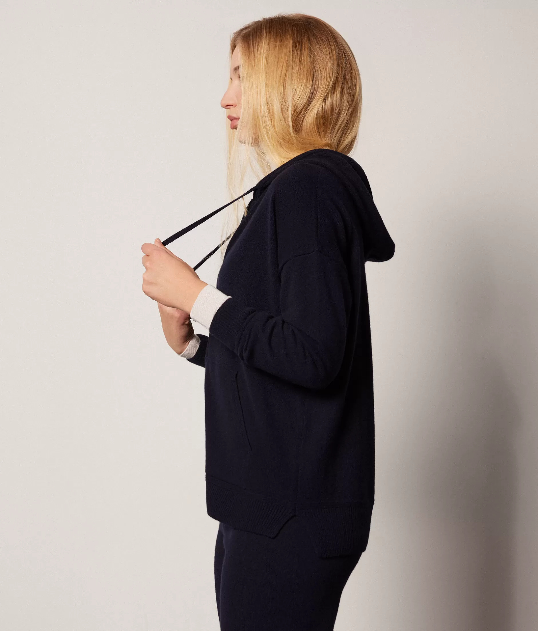 Shop Falconeri Ultrasoft Cashmere Hooded Sweatshirt blue -9400 - navy blue