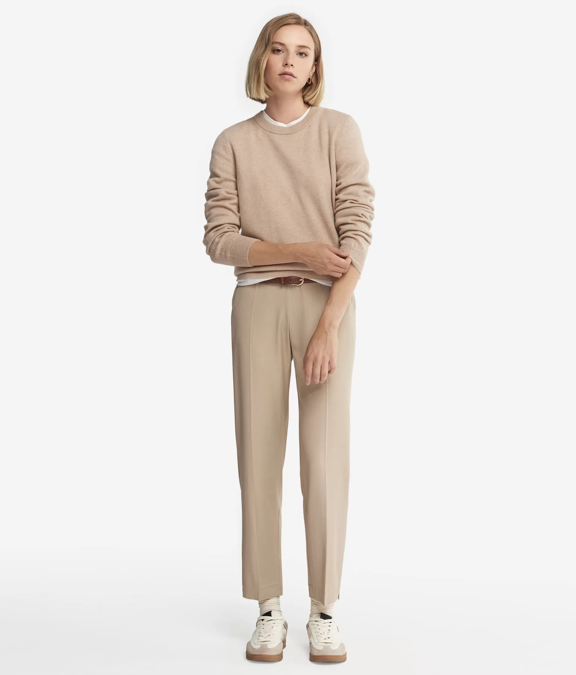 Shop Falconeri Ultrasoft Cashmere Long Sleeved Crewneck Sweater natural -8646 - light vanilla
